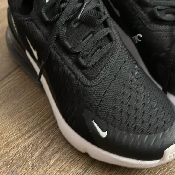 Nike Air Max 270 Sneakers - Picture 7 of 12